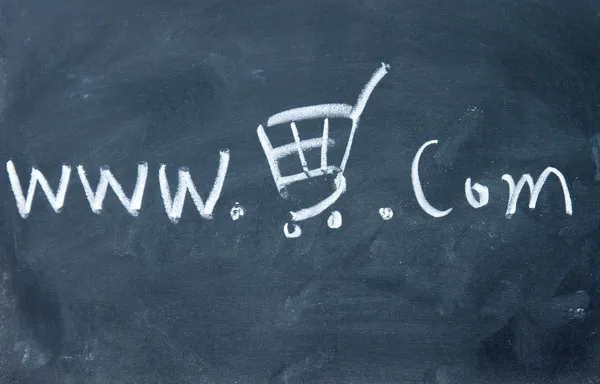 Online winkel symbool getekend met krijt op blackboard — Stockfoto