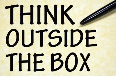 kalemle kağıt üzerinde yazılı kutusu başlık dışında düşünün