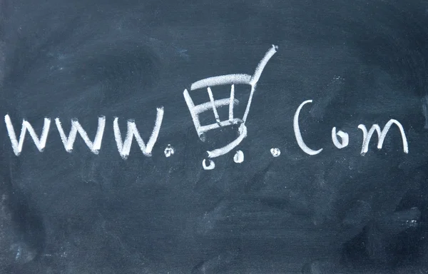 Ηλεκτρονικό κατάστημα σύμβολο που με κιμωλία στο blackboard — Φωτογραφία Αρχείου