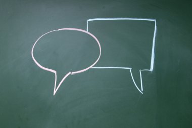 sohbet simgesi ile Tebeşir tahtaya çizilen