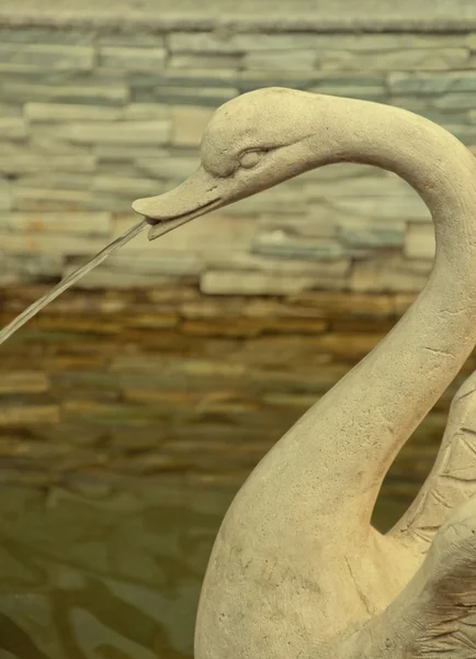 Swan sculpture spray water — Stock Photo, Image