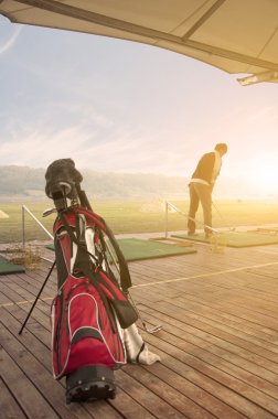 Gençlik pratik golf