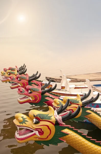 Barco de dragón —  Fotos de Stock