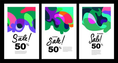 Renkli soyut akışkan geçmişe sahip bir dizi yaz indirimi afişi. % 50 indirim var.