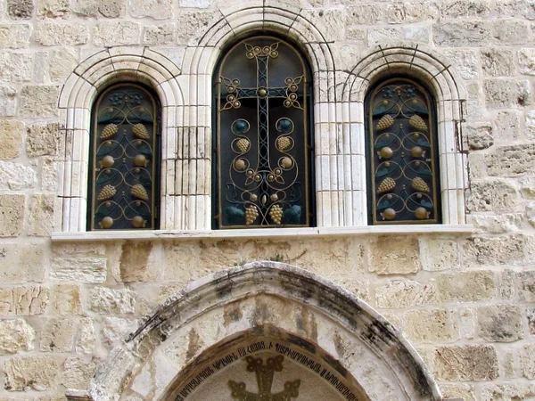 Jeruzalem Heilige Sepulchure windows 2012 — Stockfoto