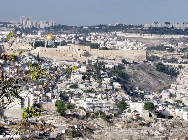 Старый город Иерусалима и новые дома 2012 — стоковое фото