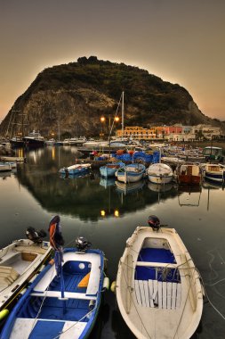 Ischia Adası (İtalya Santangelo liman Köyü)