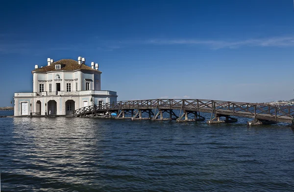 Cottage vanvitellian (Casina vanvitelliana) no Lago Fusaro — Fotografia de Stock