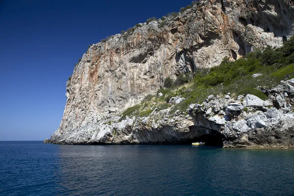 Blaue höhle dino insel praia a mare italien — Stockfoto