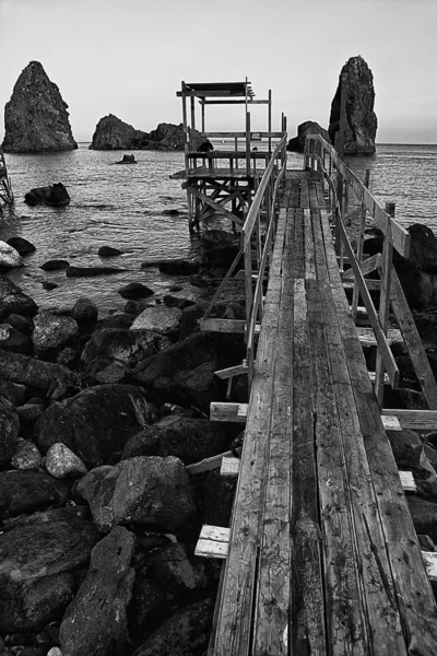 Aci Trezza village de pêcheurs de la Sicile B W — Photo