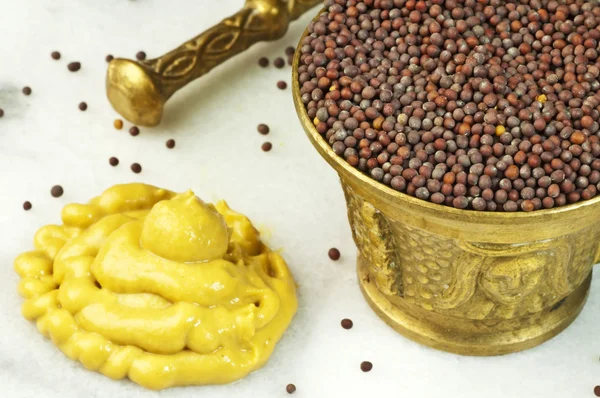 Mustard seed and mustard — Stock Photo, Image