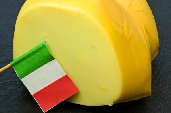 Italienischer Scarmoza-Käse — Stockfoto