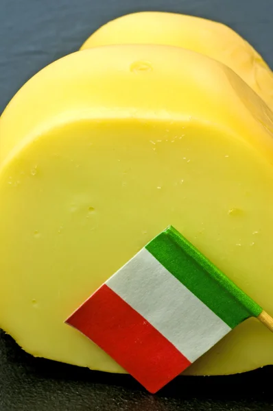 Italienska scarmoza ost — Stockfoto