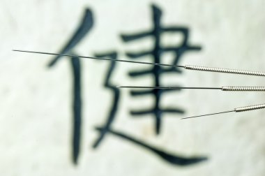 akupunktur iğneleri ve moxibustion