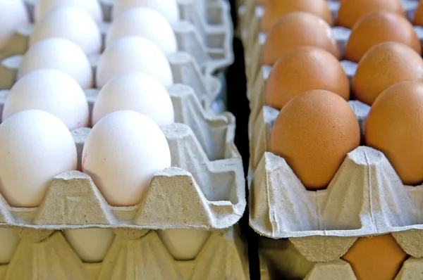 Eggs at a street sale — Stock Photo, Image