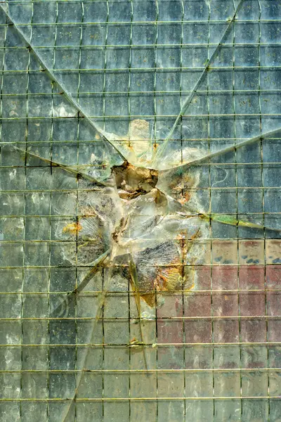 Damaged window — Stock Photo, Image