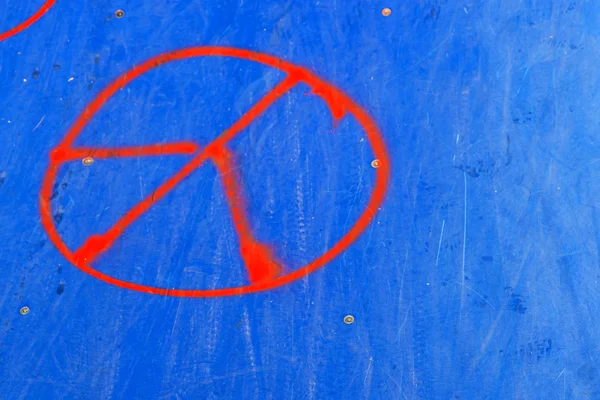 Half-pipe with peace symbol