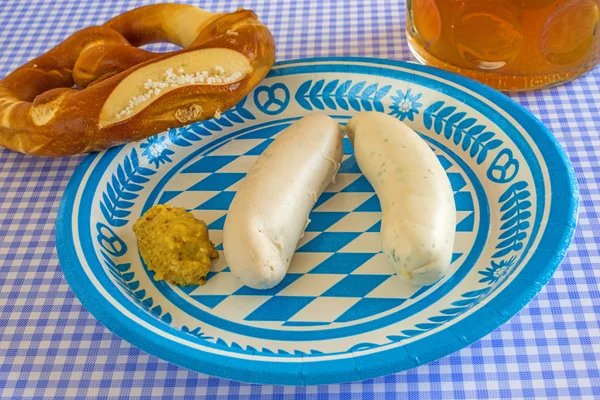 Блюдо из телятины на Октоберфесте — стоковое фото