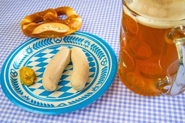 Borjúhús-kolbász étel a Oktoberfest — Stock Fotó