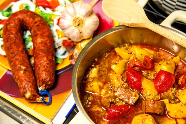 Chorizo sosis ile İspanyol güveç — Stok fotoğraf