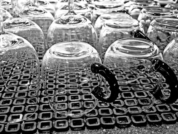 Bicchieri puliti a una festa di strada — Foto Stock