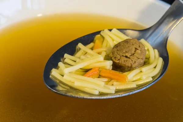 Noddle soup with beef balls — Stock Photo, Image