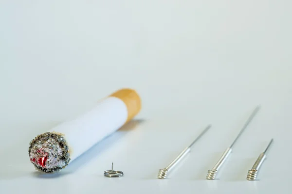 Akupunktura k zastavení kouření — Stock fotografie