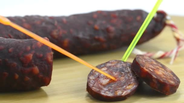 Kiełbasa Chorizo z Hiszpanii — Wideo stockowe