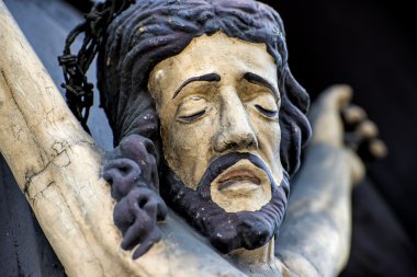 İsa üzerinde çapraz 