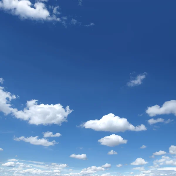 De prachtige lucht met witte wolken. — Stockfoto