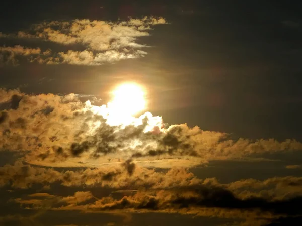 Colores Dramáticos Intensos Del Cielo Temprano Mañana — Foto de Stock