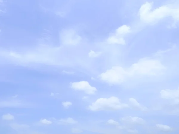 柔らかい空の背景 空のいい白い雲 — ストック写真