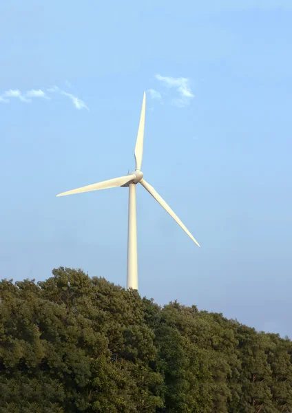 Windgenerator mit elektrischem Strom — Stockfoto