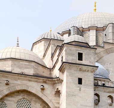 kubbe ve Türkiye'de Süleymaniye Camii'nin minaresi
