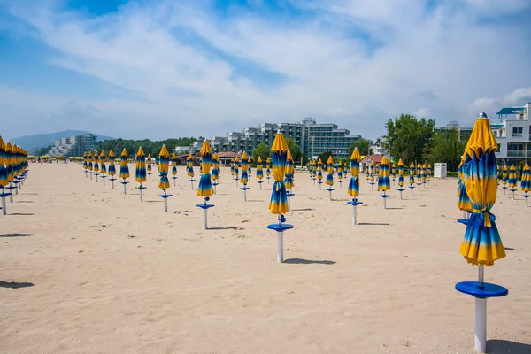 Praia deserta em Albena . Imagens De Bancos De Imagens