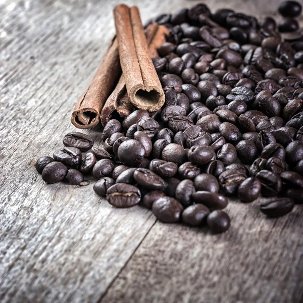 กาแฟและซินนามอน — ภาพถ่ายสต็อก