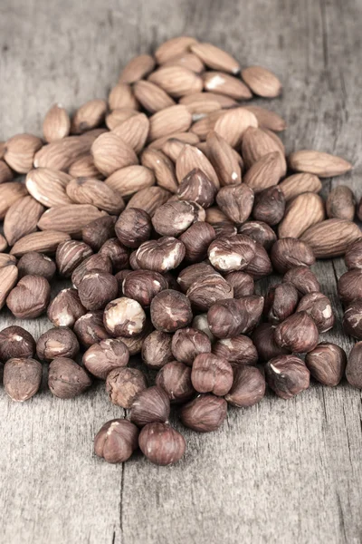 Almond and hazelnut — Stock Photo, Image