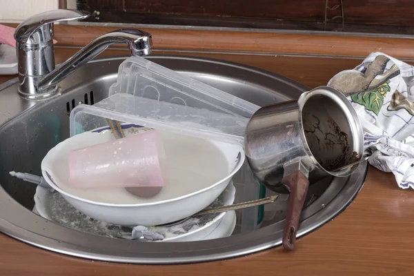 Dirty dishes in the sink — Stock Photo, Image