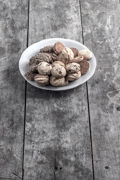 Cookies på plattan — Stockfoto