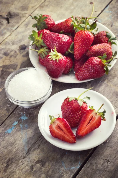 Strawberries and sugar — Stock Photo, Image