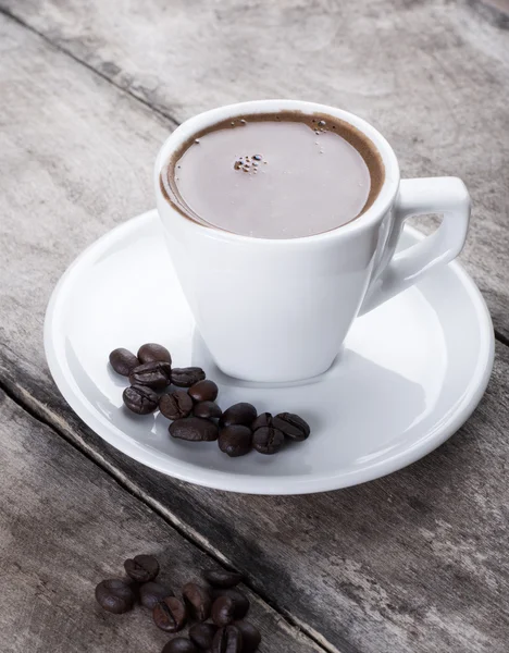 Kaffeetasse auf dem Tisch — Stockfoto