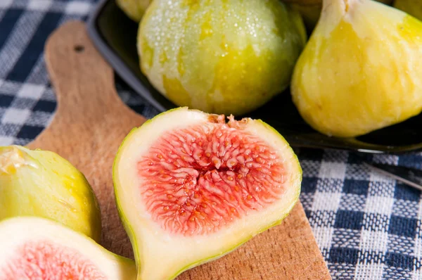 Fresh figs — Stock Photo, Image