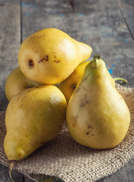Pears on table — Stock Photo, Image