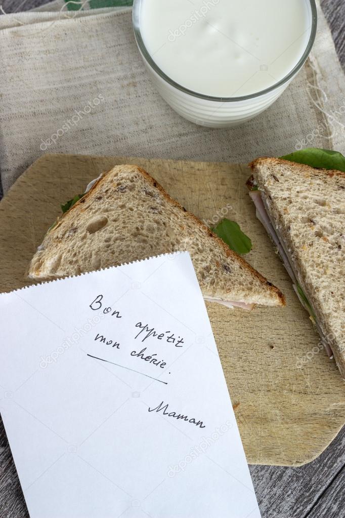 sandwich with post it note