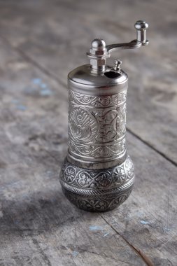 eski karabiber değirmeni fabrikası