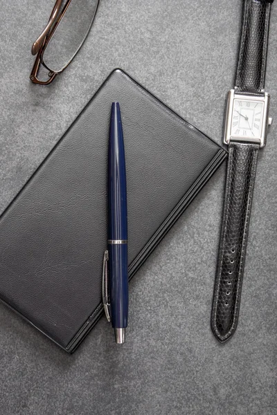 Notebook, pencil and glasses — Stock Photo, Image