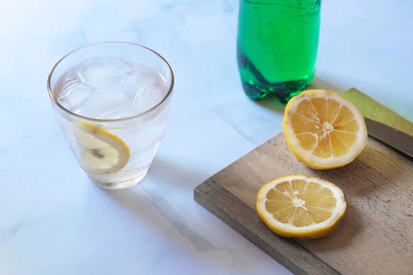 Gin Fizz Cocktail Knife Lemon Close — Foto Stock