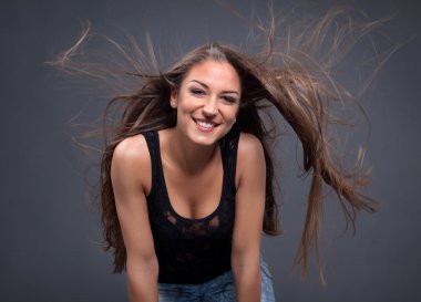 Güzellik Portresi. saç modeli 
