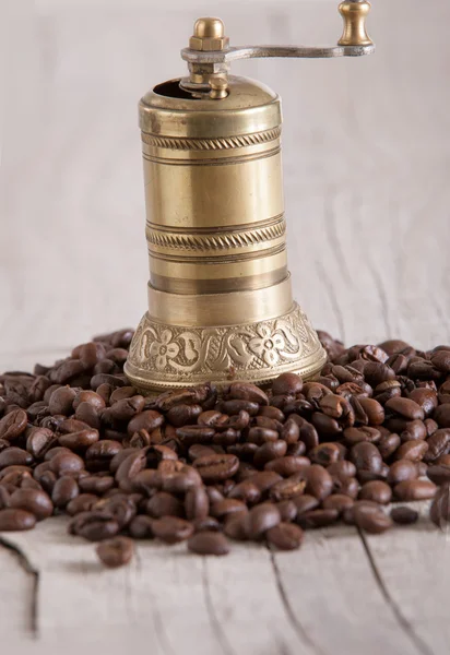 Gammal mässing kaffe gringer — Stockfoto