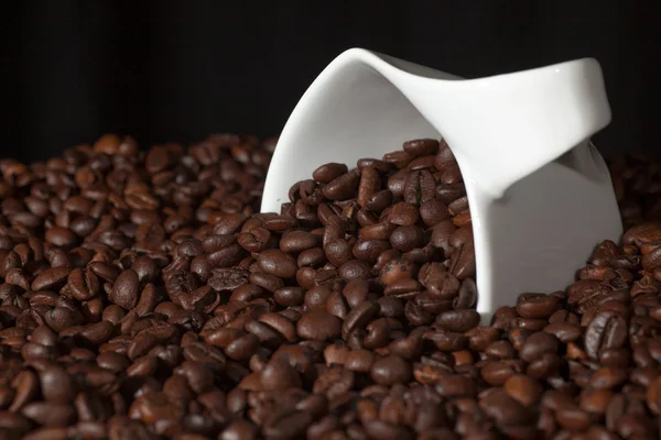 Färska rostade kaffebönor — Stockfoto